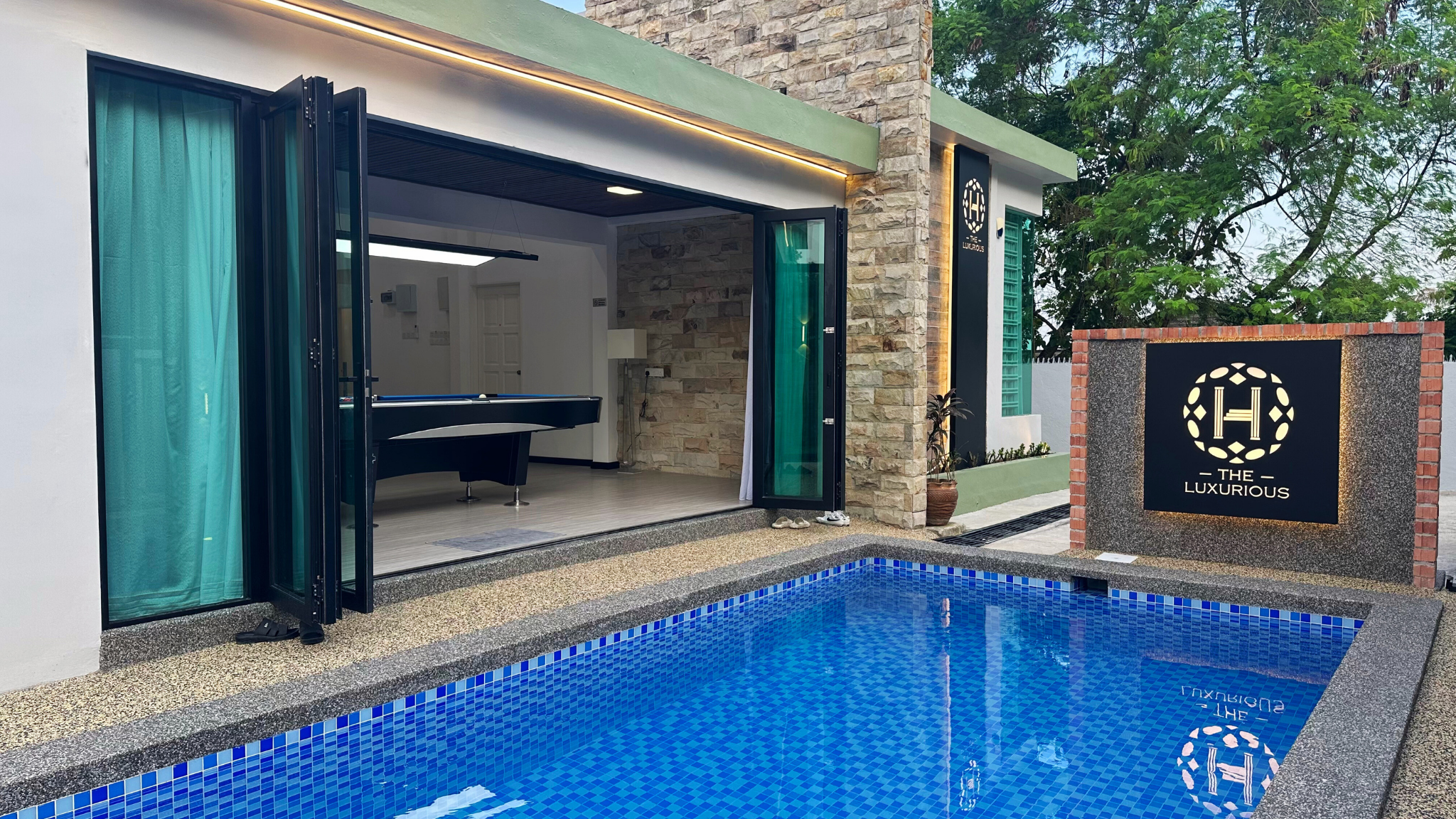 Why Guests Choose a Budget-Friendly Homestay Instead of a Hotel in JB