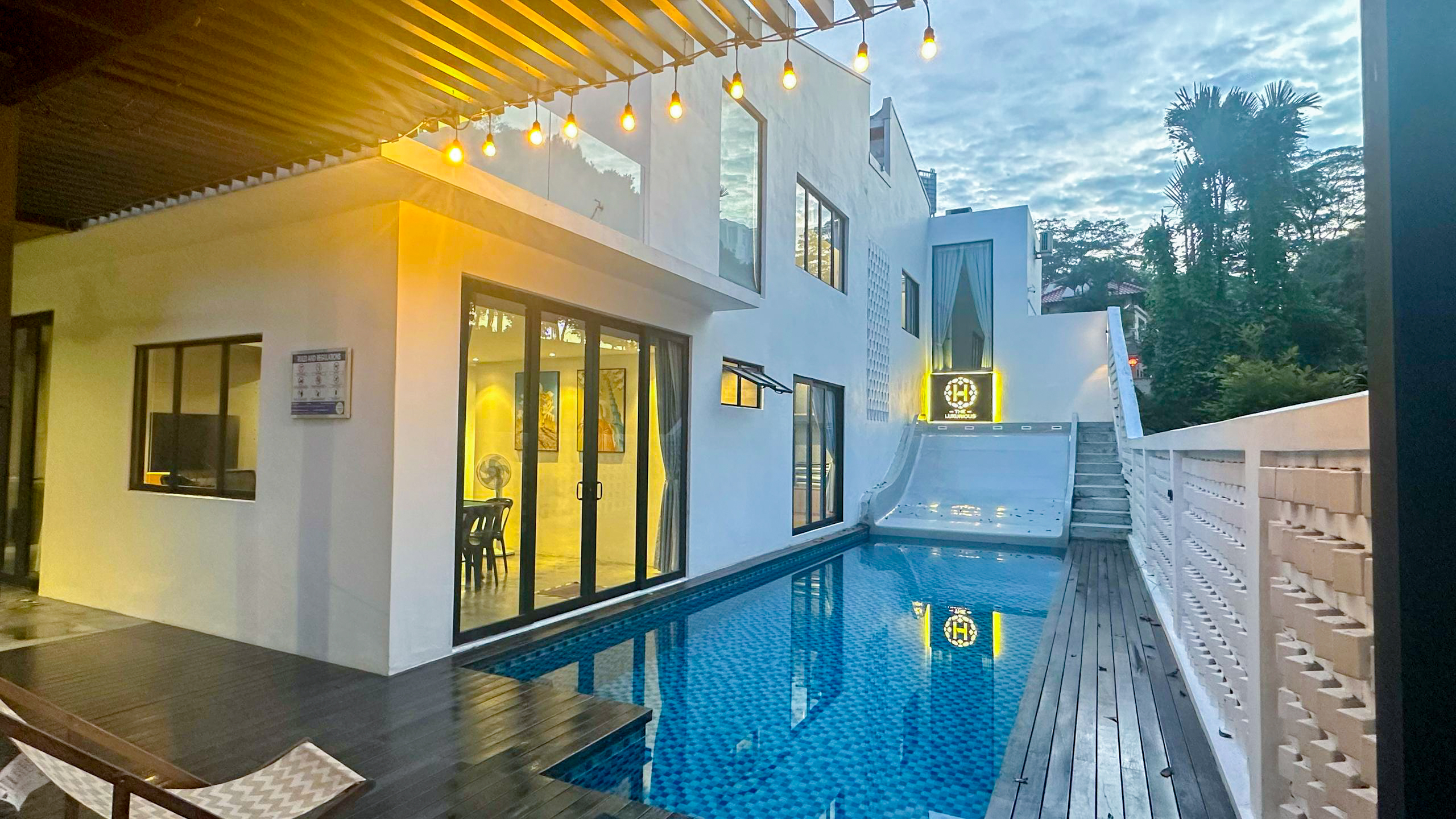 Slider Pool Homestay in Johor Bahru